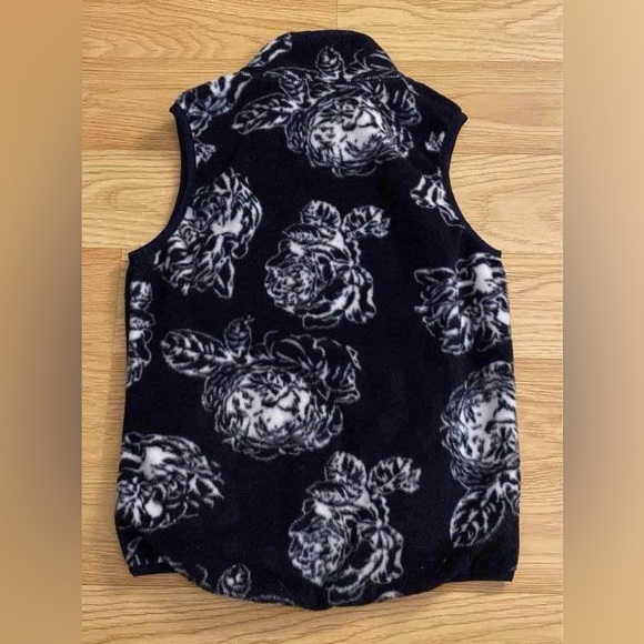 Girls outside vest for Fall/Spring size 7-8 - Picture 6 of 6